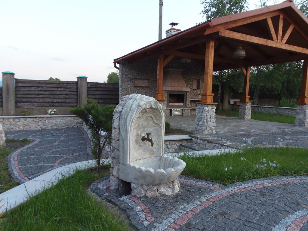 Tourist Complex Karina Polyana (Transcarpathia) Exterior foto