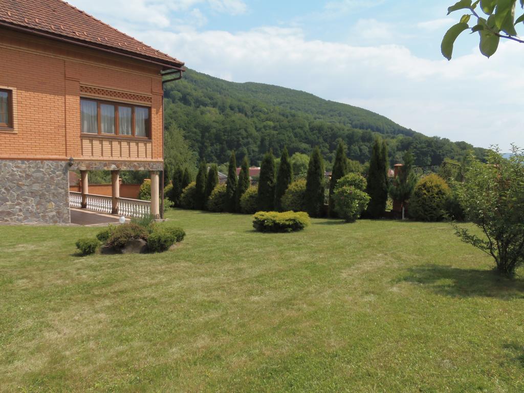 Tourist Complex Karina Polyana (Transcarpathia) Exterior foto